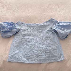 H&M ‘like-new’ seersucker top